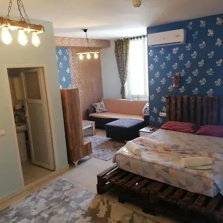 Apartament Aziz *