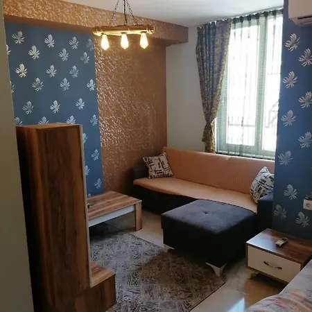 Aziz Apartament *