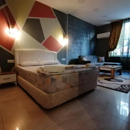 Apartament Aziz *